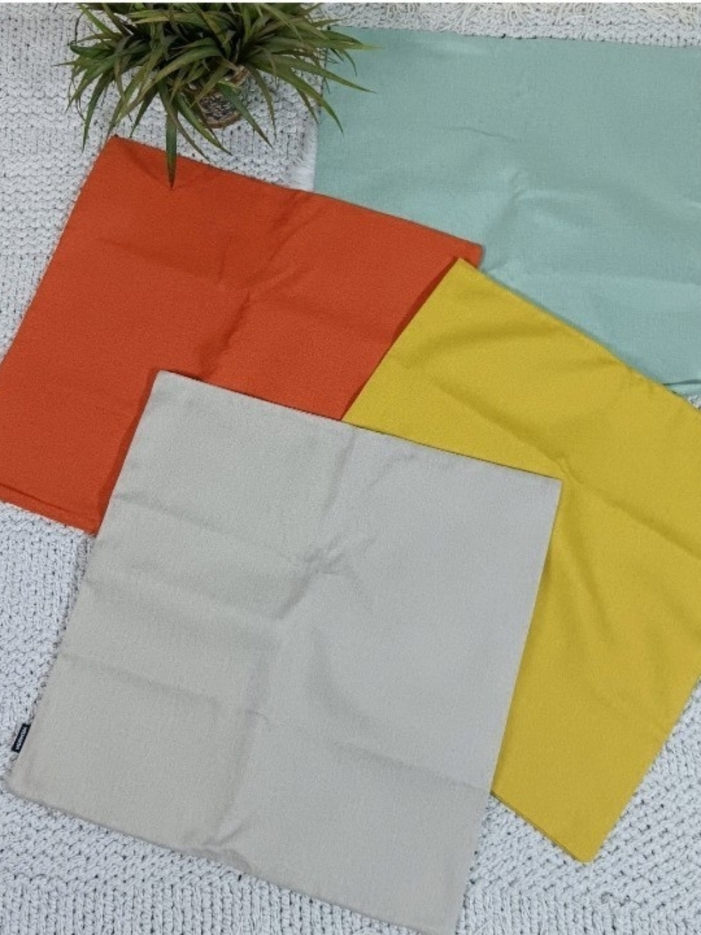 NWOT Throw Pillow Covers 20" X 20" Set Of 4 Solid Colors Decorative